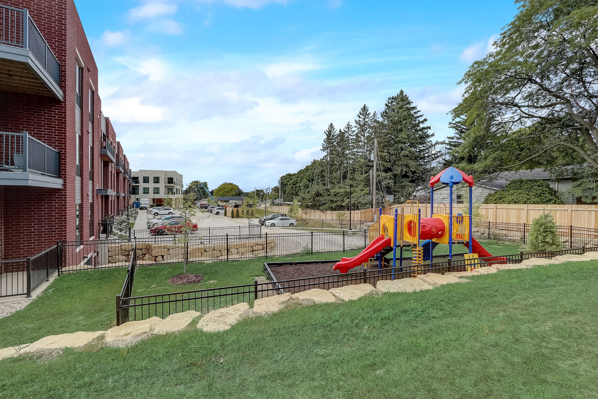 37147-web-or-mls-W Verona Ave-047.jpg